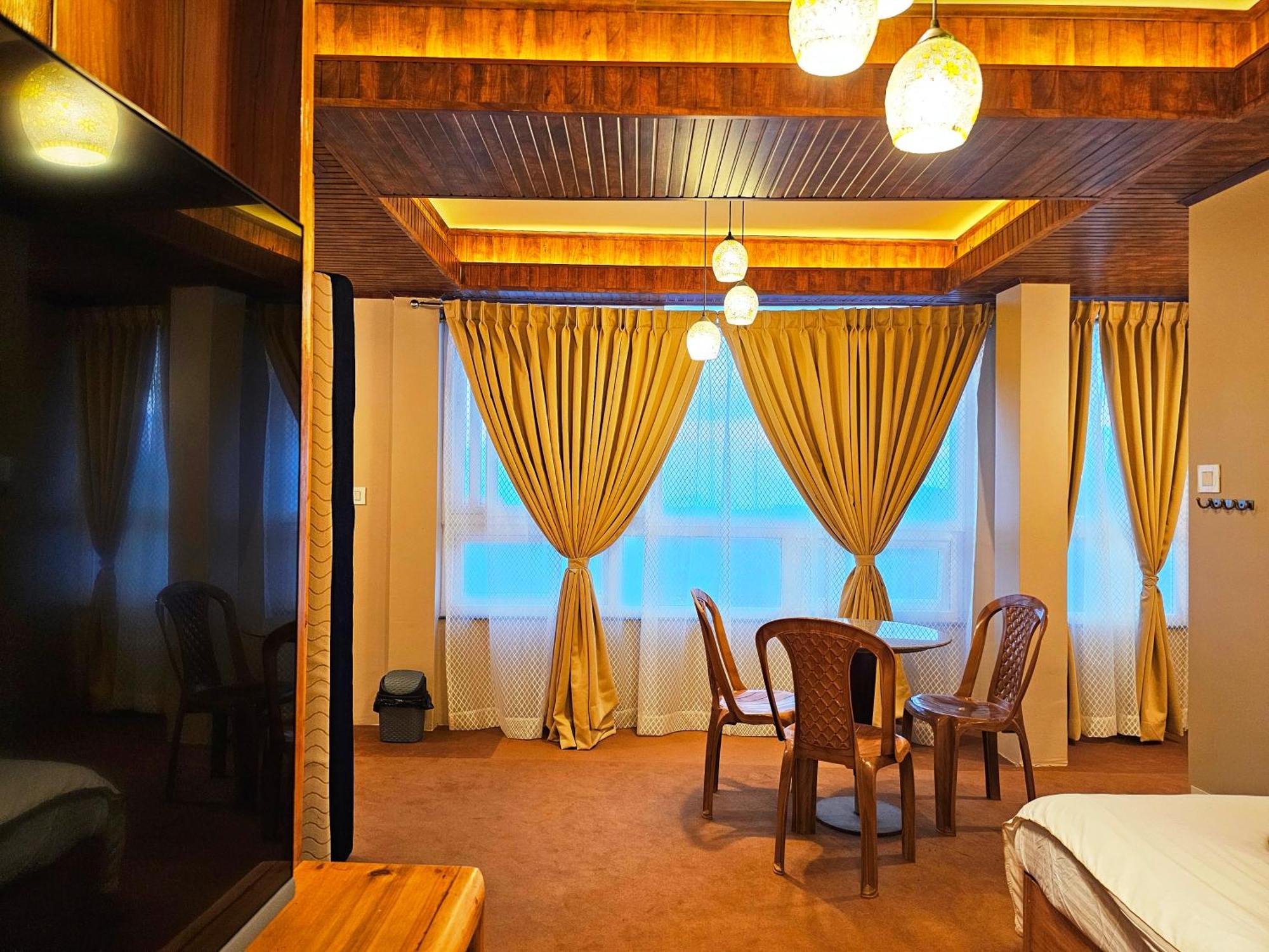 Hotel Golden Orchid Darjeeling  Esterno foto