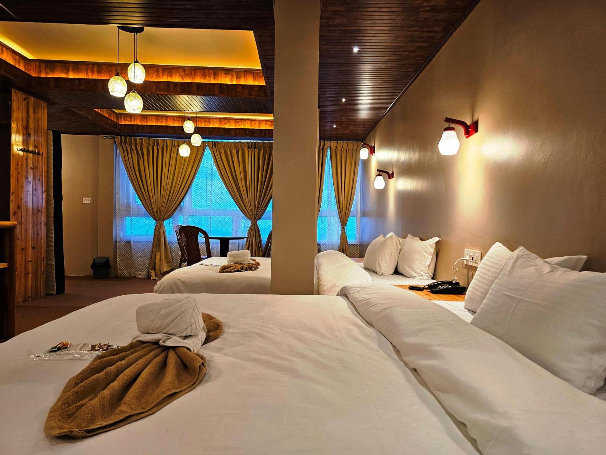 Hotel Golden Orchid Darjeeling  Esterno foto